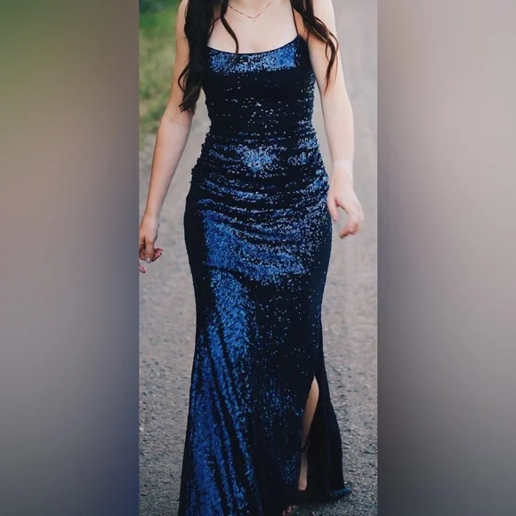 Grad/Prom dress - Picture 3 of 4
